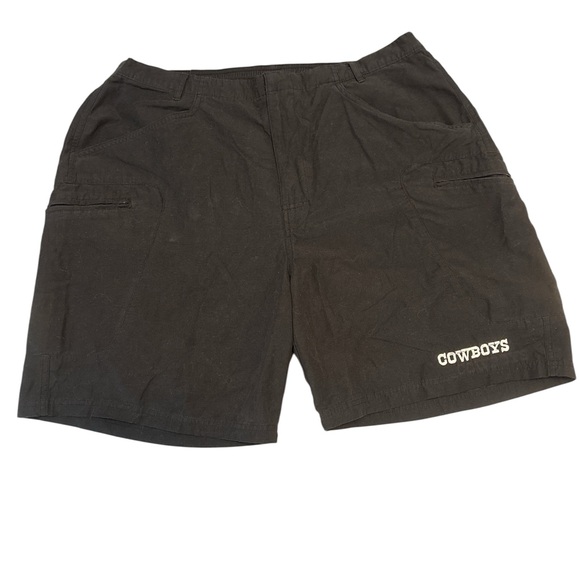 Dallas Cowboys Men's Shorts - Picture 1 of 9